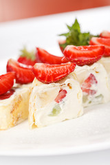 Sweet rolls with strawberry