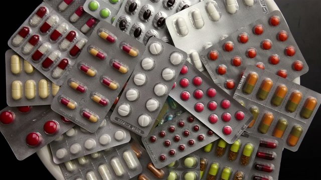 Different pills in a loop