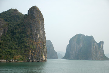 Kalkfelsen der Halong-Bucht 5