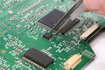 Assembling a circuit board