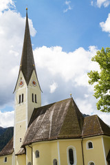 Fototapeta na wymiar Historische Kirche in Oberbayern