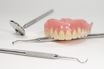Zahnersatz, Zahnarzt-Instrumente