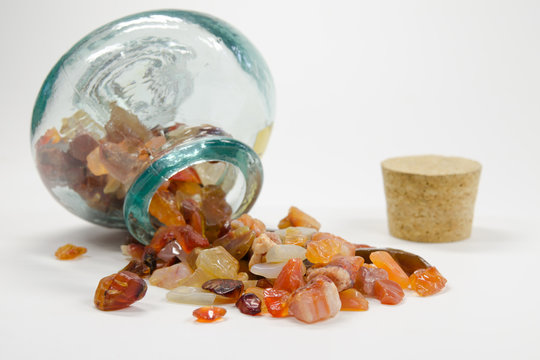 ausgesch&uuml;ttetes Glas Zitrin-Mineralien