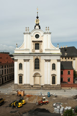 Widok na zabytkową świątynię © Grzegorz Polak