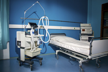 Patientenzimmer zur Intensiv Versorgung im Krankenhaus in Hamburg
