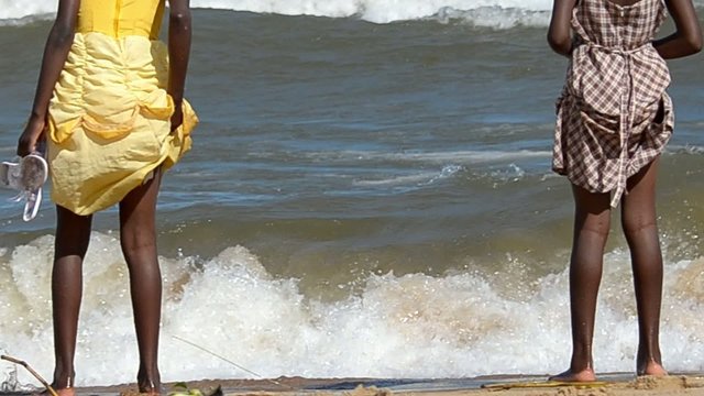bambini sulla spiaggia