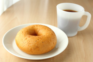 ベーグルとコーヒー
