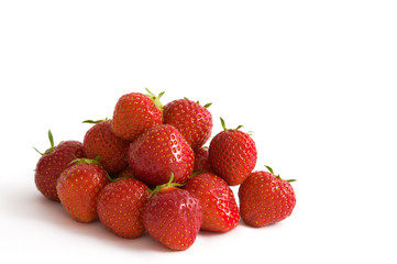 Fototapeta na wymiar Frisch gepflückte Erdbeeren