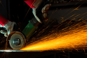 sparks while grinding iron
