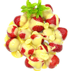 strawberry dessert with pudding and yogurt