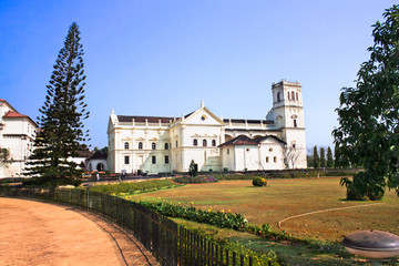 Fototapeta na wymiar Kościół św Franciszka z Assiisi i Se katedrze na Starym Goa