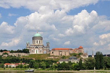 Fototapeta na wymiar grand building of Basilica Esztergom,Hungary