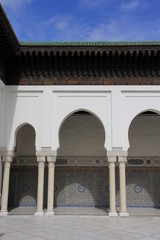 Fototapeta na wymiar Dziedziniec - Meczet w Paryżu