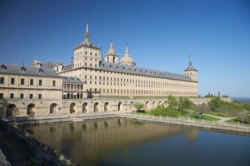 Fototapeta na wymiar Escorial monastery in Madrid