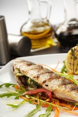 fish with vegetables and lemon