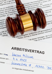 Arbeitsvertrag in deutscher Sprache