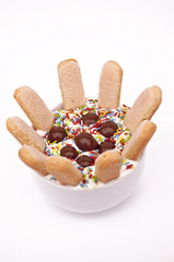 Dessert mit Streuseln