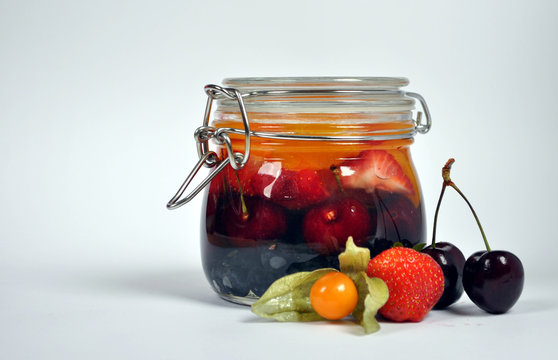 Fr&uuml;chte im Glas