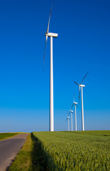 Windkraft in Reihe