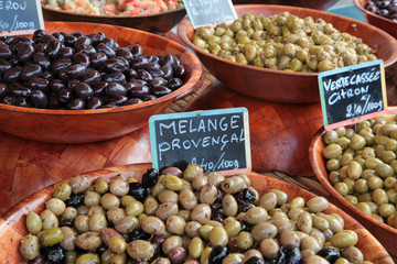 Verschiedene Olivensorten