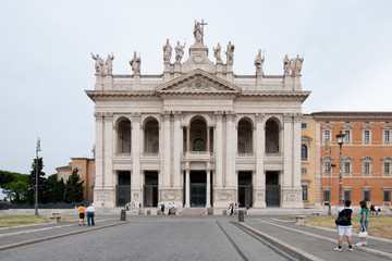Fototapeta na wymiar Basilica in Rome