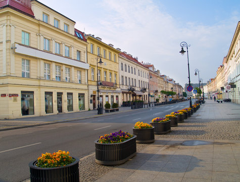 Fototapeta Main fashionable street (Novy Swiat), Warsaw, Poland