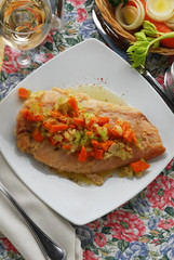 Filete de pescado con verduras
