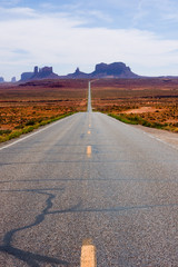 Highway 163 in Monument Valley - obrazy, fototapety, plakaty