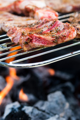 Fleisch auf dem Grill