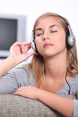 teenager listening to music