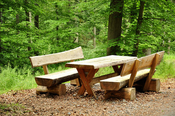 Holzbank