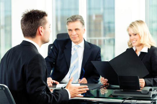 Business - Vorstellungsgespr&auml;ch f&uuml;r Bewerbung