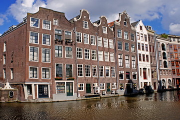 Fototapeta na wymiar Mittelalterliche Architektur in AMSTERDAM / Niederlande