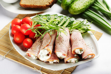 ham rolls with vegetables