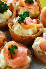 Tartellette al salmone
