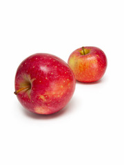 Fototapeta na wymiar Dwa czerwone jabłka