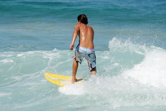 surfing