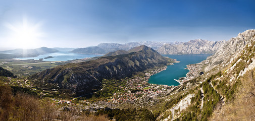 Fototapeta na wymiar Zatoka Kotor. Panorama