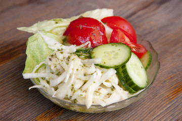 GEMISCHTER SALAT © Herby Meseritsch