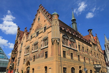 Fototapeta na wymiar średniowieczny ratusz Ulm w Niemczech