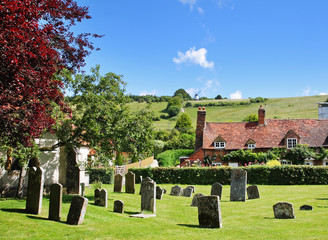 Fototapeta na wymiar An Oxfordshire Village from the Churchyard