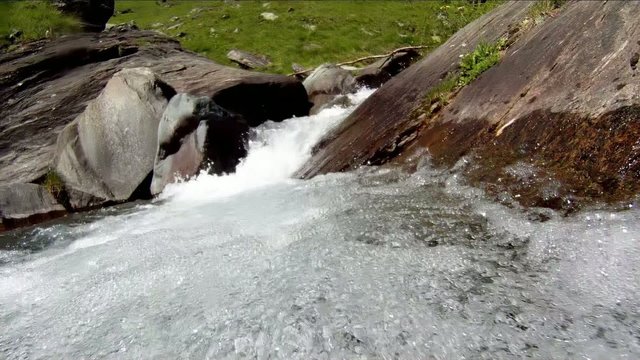 tra le rapide