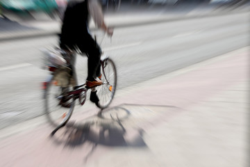 Radfahrer in Eile