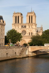 Fototapeta na wymiar Notre Dome cathedral inParis