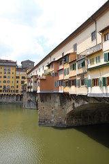 Obraz na płótnie Canvas Ponte Vecchio sur le fleuve Arno à Florence, Italie