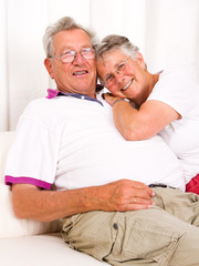 glückliches älteres Ehepaar
