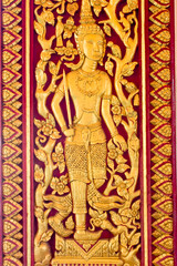 Fototapeta na wymiar Native Thai style wood carving
