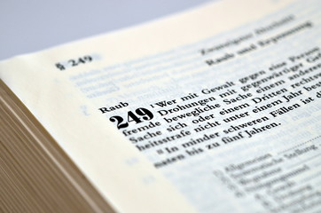 Fototapeta premium Raub im Strafgesetzbuch