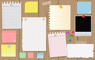 Set of message paper on the wooden panel