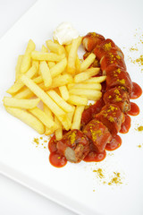 Currywurst mit Pommes frites